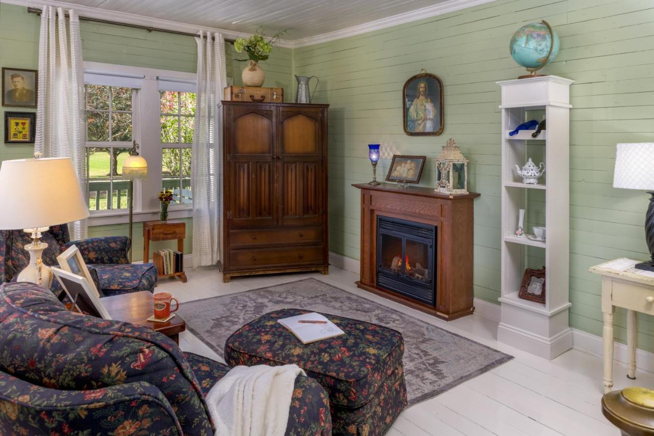 Maison D'Memoire Bed & Breakfast Cottages Rayne Exterior foto